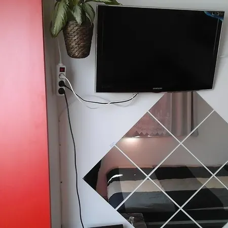 Love Studio By The Metro