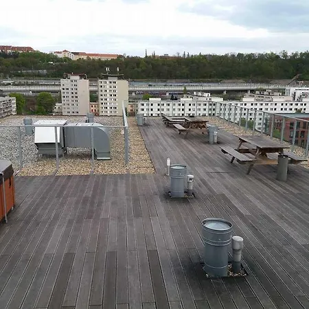 Love Studio By The Metro Apartament