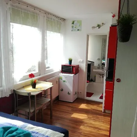 Love Studio By The Metro Apartament Praga