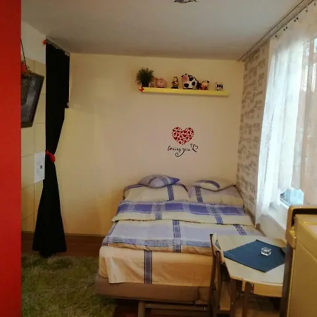 Love Studio By The Metro Apartamento Praga